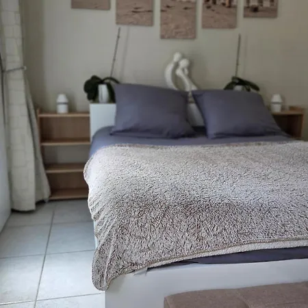 Holiday home En Provence Avec Piscine Disponible Seulement En Fin De Journee