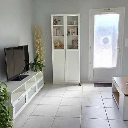 En Provence Avec Piscine Disponible Seulement En Fin De Journee